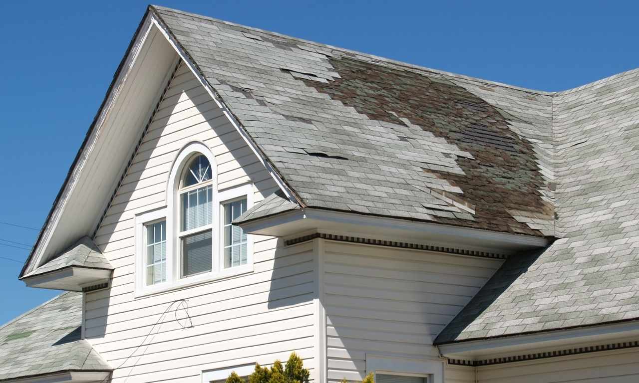 How to Avoid Price Reductions When Your Phoenix House Needs Major Repairs